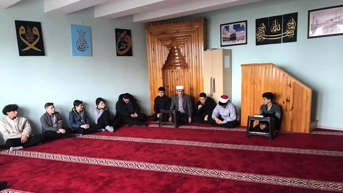 Vefat Eden Öğrencimiz Berat Can Yalçın İçin Okulumuzda Hatim Duası Yaptık.