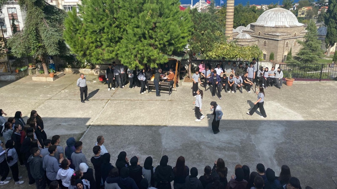 Geleneksel Bahçe Oyunlarımızdan...